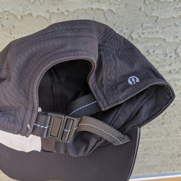 LULULEMON RUNNING HAT - Picture 2 of 3